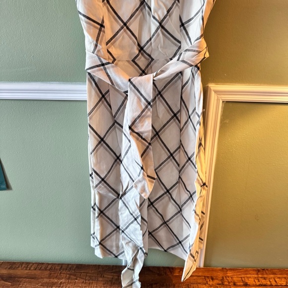 Calvin Klein Sleeveless Plaid Dress - Picture 5 of 10